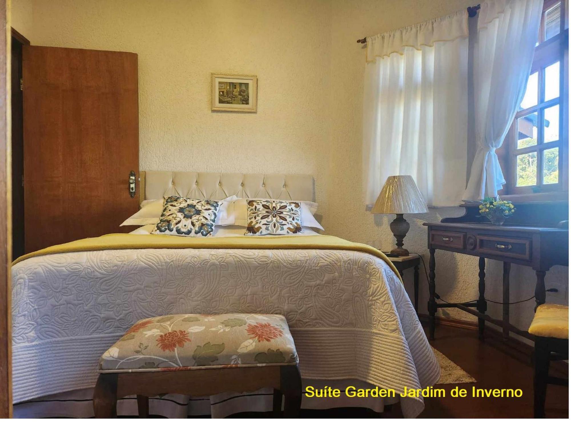 Acomodação com café da manhã  The Writer's House Campos do Jordão